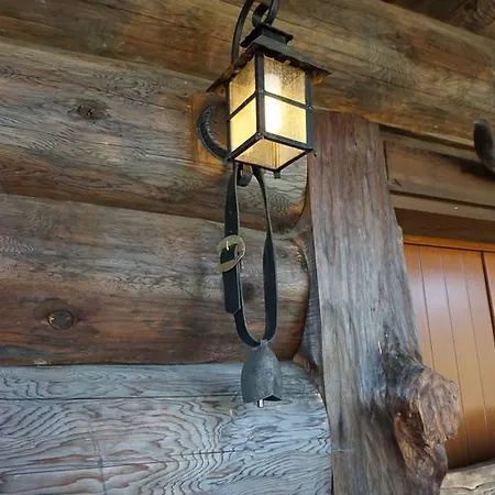 Guest house The Longhorn Saloon