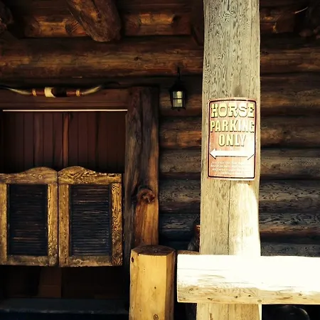 The Longhorn Saloon Guest house